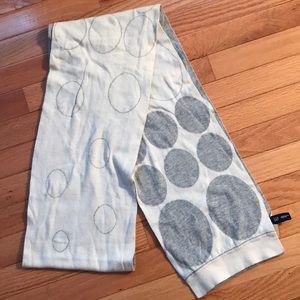 Gap Scarf
